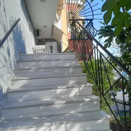 Wave House Sarandë